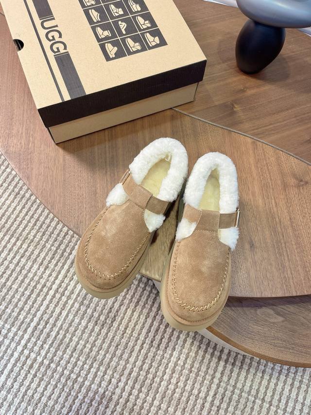 New Ugg Low-Top Moccasins Super comfortable and warm for winter, fully covered