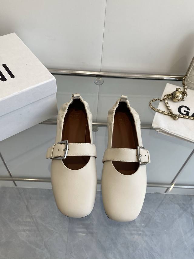 Ganni 25Ss Runway New Round Toe Ballet Flats Upper: Sheepskin Lining: Sheepskin