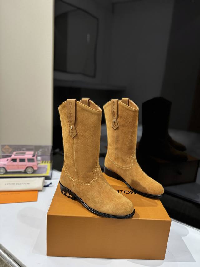 Factory Price: Unisex Couple Boots Latest LV Autumn/Winter Official Website Run