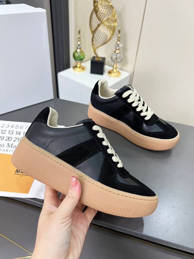 Thick-soled Maggie La German Training Casual Shoes, a brand of genius designers