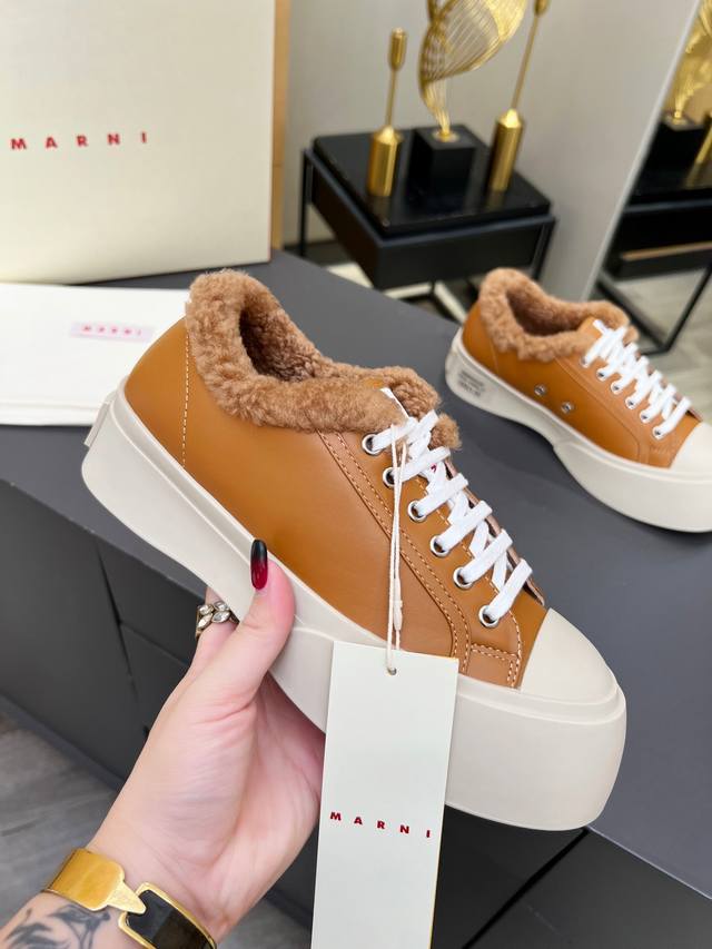 Marni Celebrity Style High-Quality Version with Full Packaging Australian sheeps