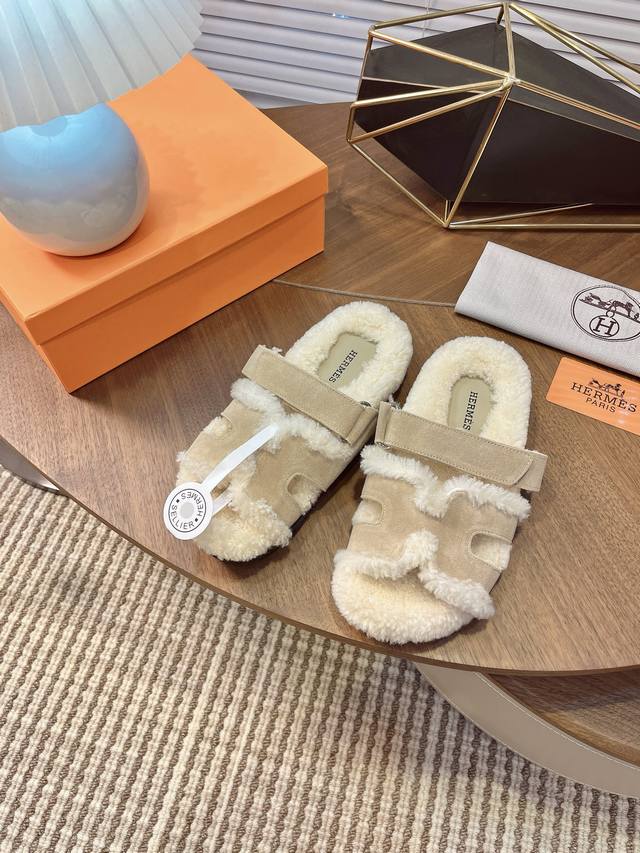 Hermes' classic and popular "Second Uncle" wool slippers are here! A must-have f