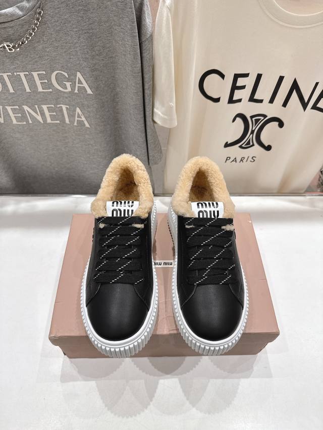 High-quality factory direct. Miu Miu F015 2025 Autumn/Winter New Lace-up Thick-