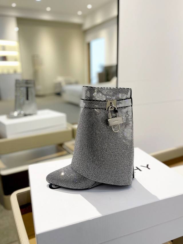 Price: DAuthentic Custom-Made Version DGivenchy New Style Small Diamond High-Hee