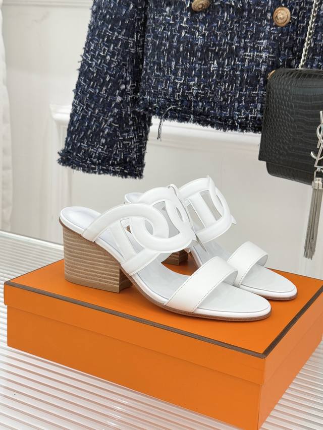 Top-quality with original box Herm