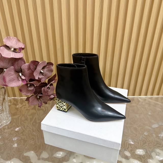 This top-tier version of the super popular granny heels really hits the sweet s