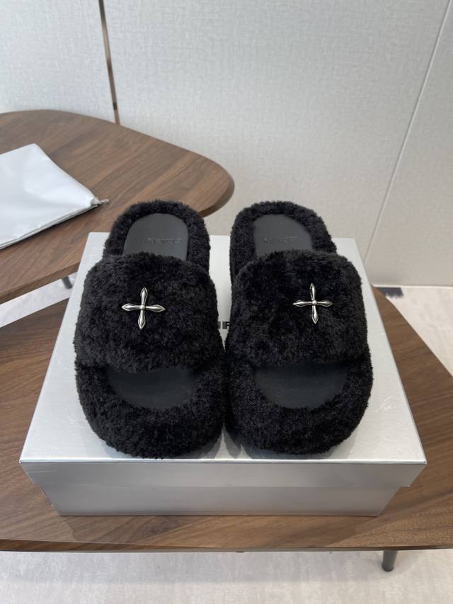 Smfk 25Ss Autumn/Winter New Arrival Thick-Soled Furry Slippers A touch of wildne
