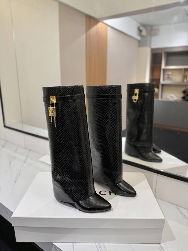 Authentic Custom-Made Givenchy Shark Lock Padlock Boots - New Arrival, Highest Q