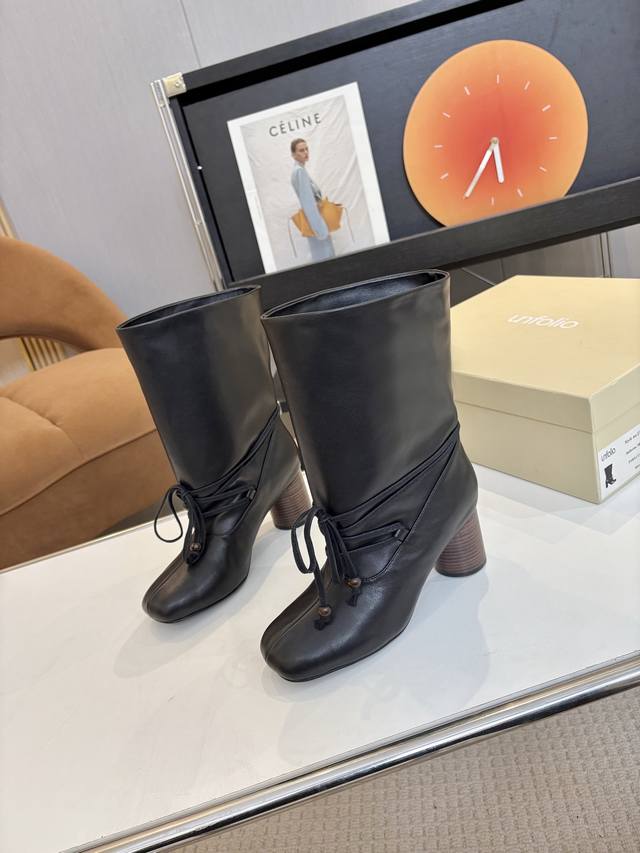 price: Brand: Unfolio These autumn/winter new slouch boots are arguably the best