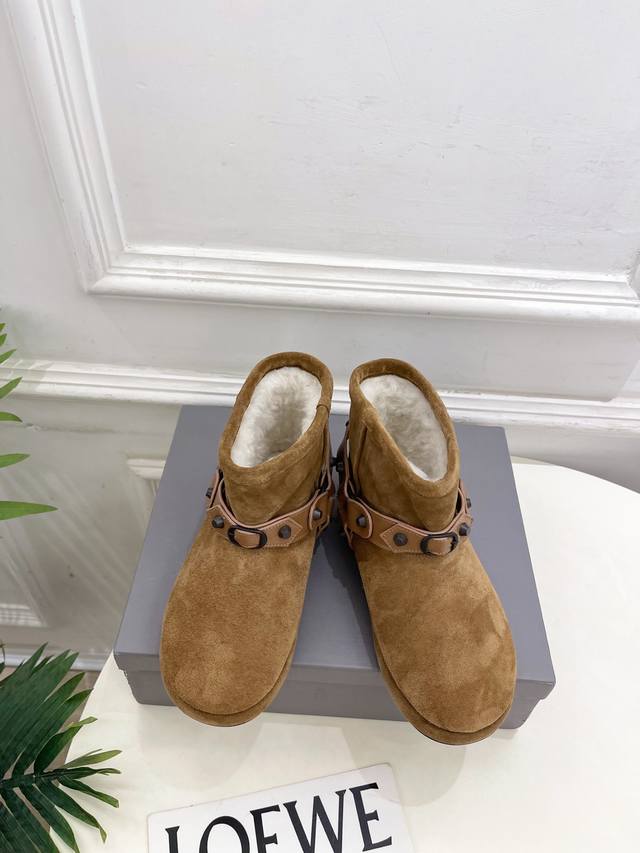Balenciaga 2025 Fall/Winter New Arrival Alaska Soft Riveted Wool Snow Boots Thes