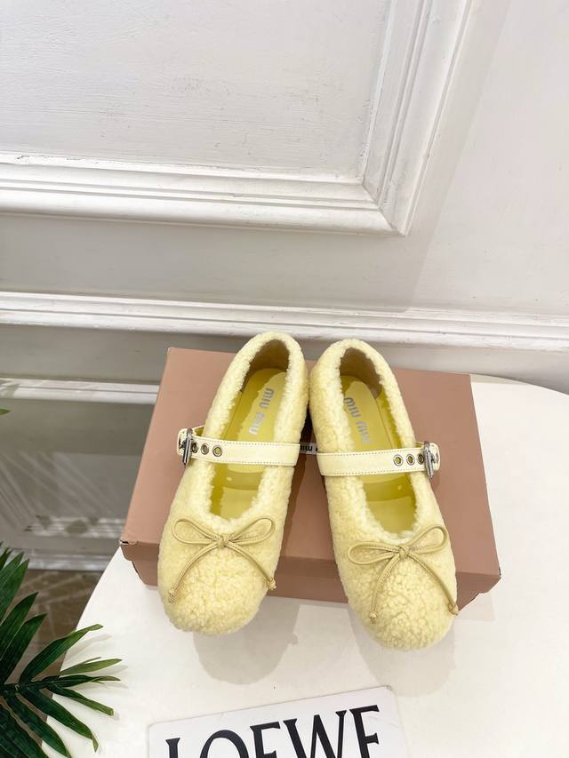 Miu Miu 25 2025 Autumn/Winter New Arrivals - The latest runway Naplak Mary Jane