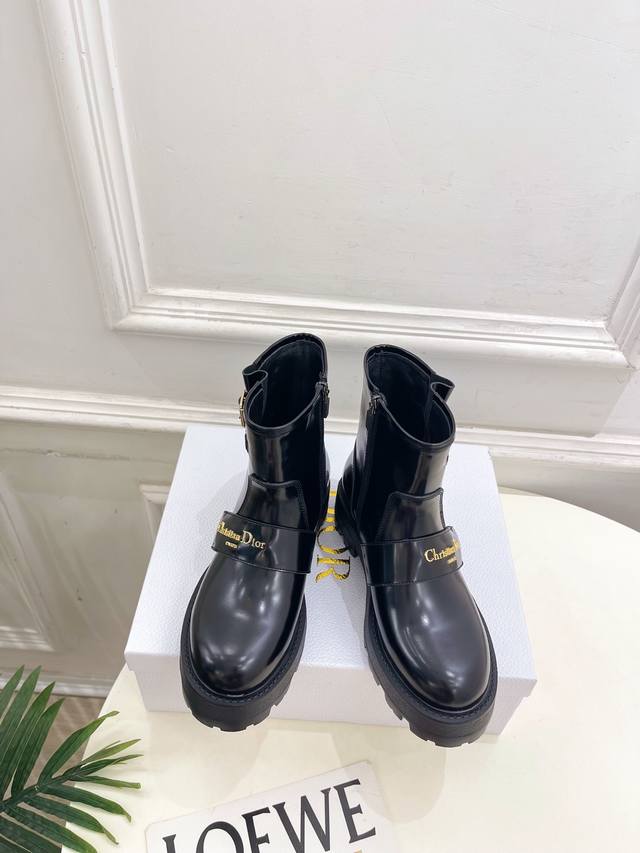 Dior 25 2025 Autumn/Winter New Top-Tier Version The latest D-Quest letter buckle