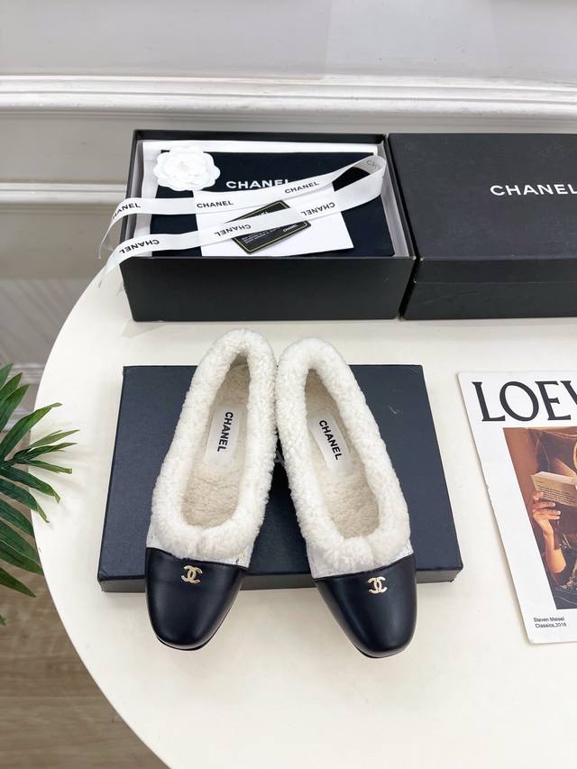 Chanel 25 2025 Autumn/Winter New Arrival: Classic Chanel Double C Color-Blocked