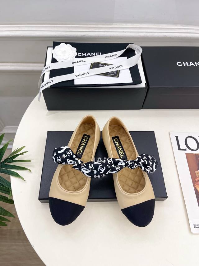 Chanel 25 2025 Autumn/Winter New Arrival: Classic Runway Style Chanel Double C