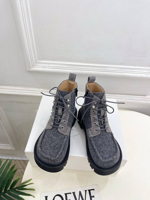 Loewe 2025 Fall/Winter New Sierra Doll Head Lace-up Ankle Boots Loewe, as one of