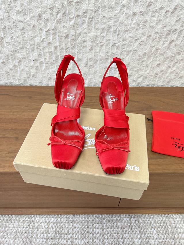 G633 Christin Louboutin 26Ss Early Spring New Arrival Pig Nose Bow High-Heeled S