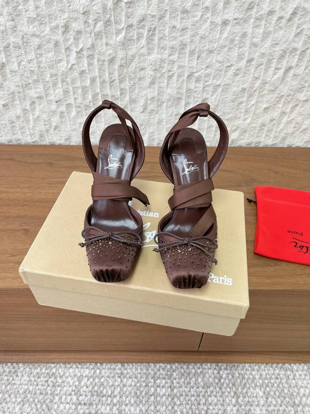 G633 Christin Louboutin 26Ss Early Spring New Arrival Pig Nose Bow High-Heeled S