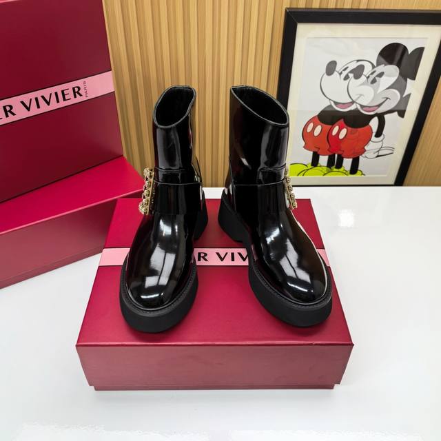 Autumn/Winter Must-Have Rv Platform Ankle Boots Usher in a New Era of Lazy Chic