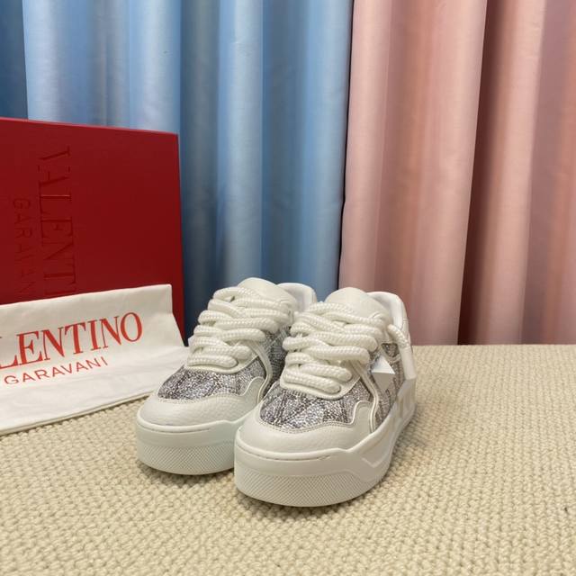Top-tier original 1:1 replica High-end quality Valentino platform shoes, latest