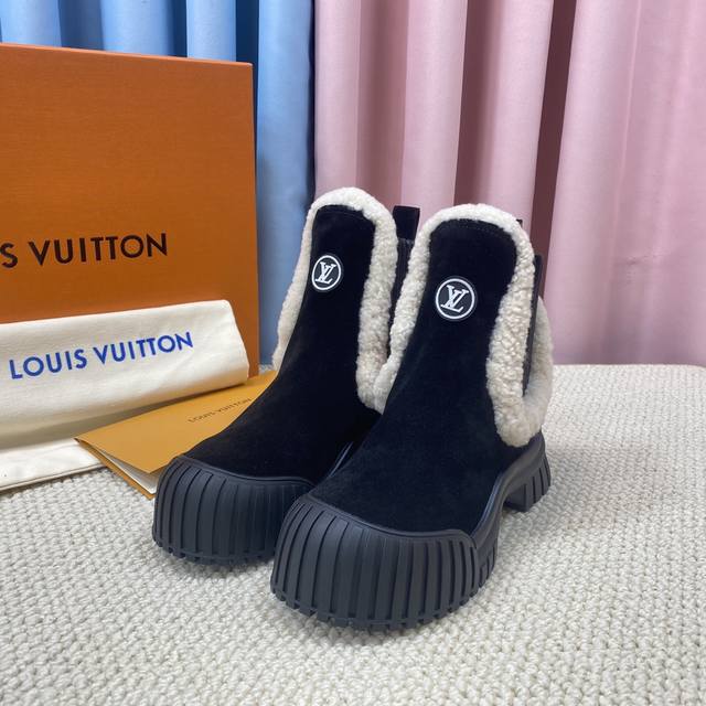 New Arrivals! Focusing on top-quality products! Louis Vuitton Fw Mew Arrival! N