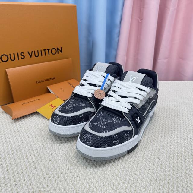 New Couple Shoes Louis Vuitton Trainer vs. All Market Versions Couple Shoes Run