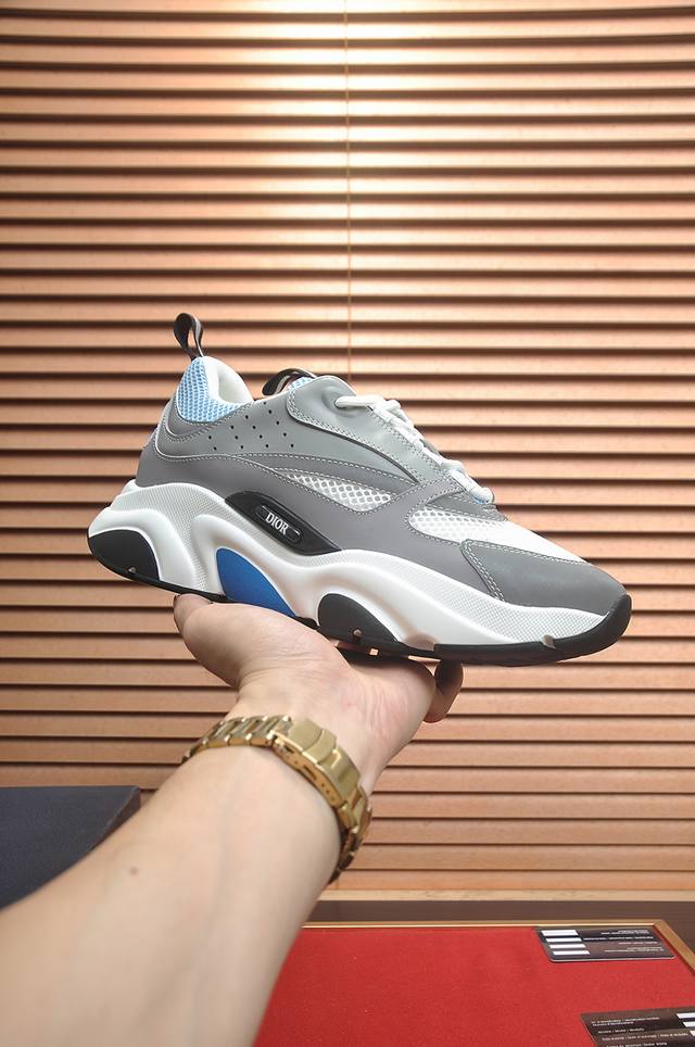 Dior couple casual shoes, featuring a thick, high-quality white rubber sole, pu