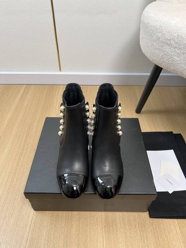 Chanel 2025 Chanel 2025 Autumn/Winter New Arrival - Pearl Buckle Ankle Boots Ser