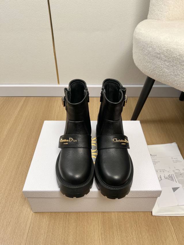 Dior 2025 Dior 2025 Autumn/Winter New Arrival, Latest Letter Buckle Ankle Boots