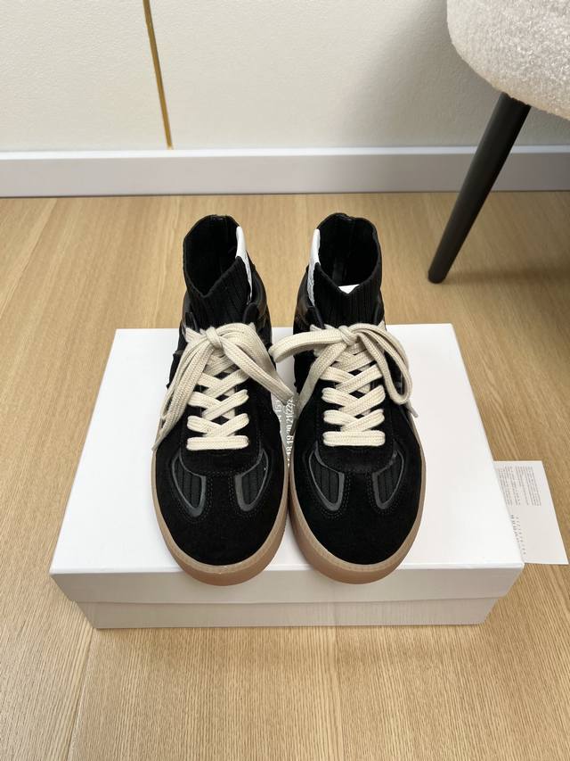 High-quality Maison Margiela 2025 2025 Autumn/Winter New Arrival, German-style