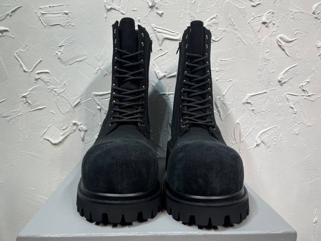 2670 Newest Winter Hot Selling Balenciaga Stomper Boots. Developed 1:1 from the