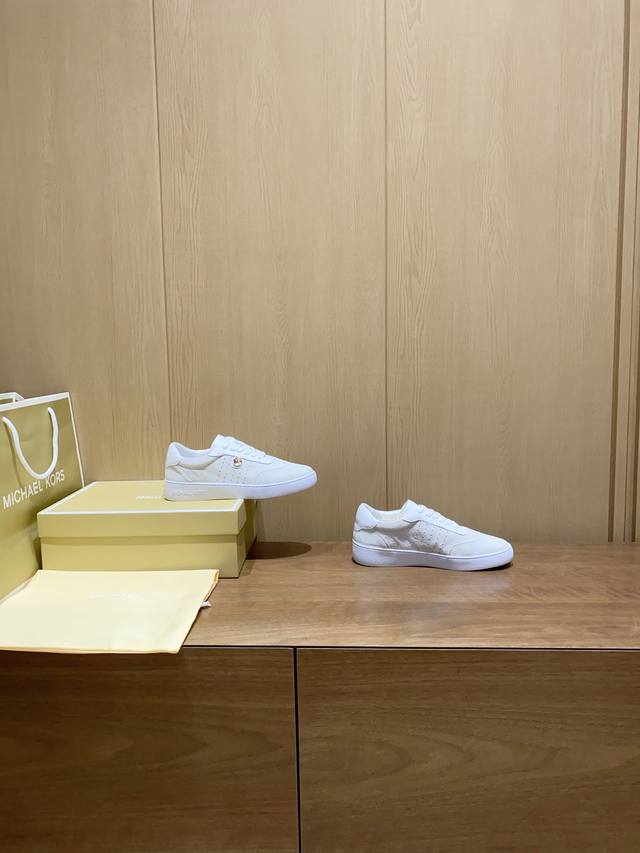 Michael Kors 2025 Spring New Arrival Single Shoes Material: Imported top-grain c