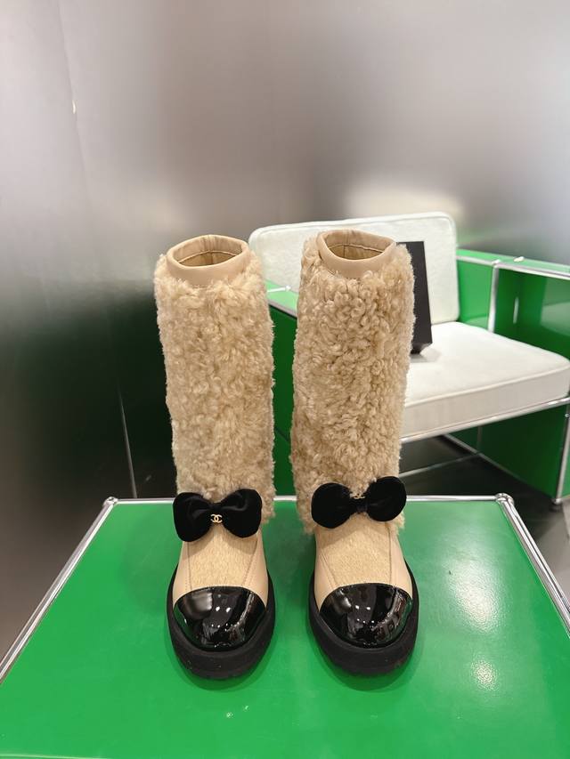K010 Chanel Fall/Winter Heavy-Duty Wool Boots A highly recommended style on Xiao
