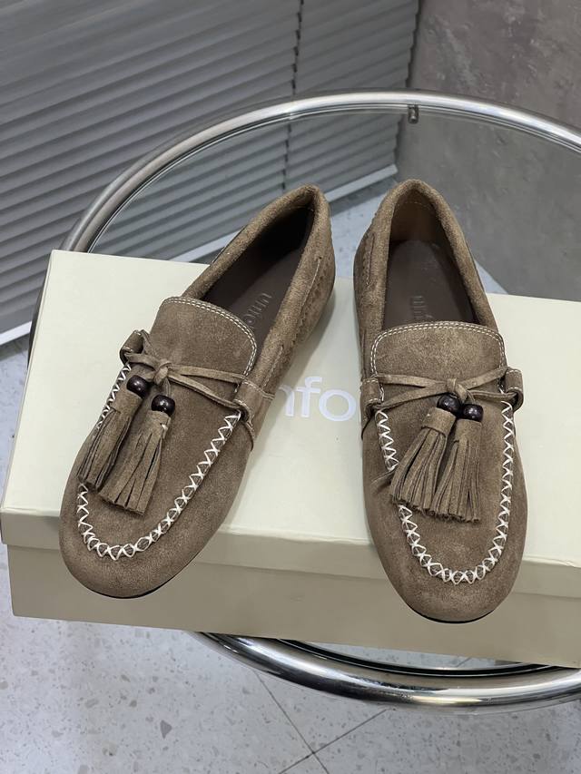 Factory Direct Unfolio New Retro Simple Tassel Flat Loafers Made of suede, soft