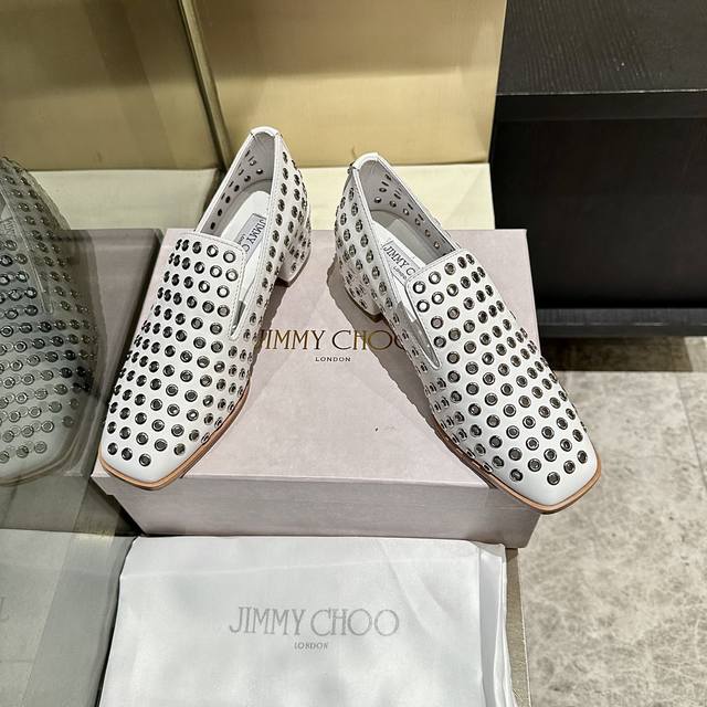 New Jimmy Choo loafers, exclusively released! Unique loafers with distinctive s
