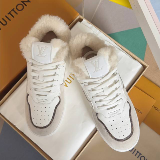 Top-tier version: Women's LV Louis Vuitton Stadium series casual sneakers, white