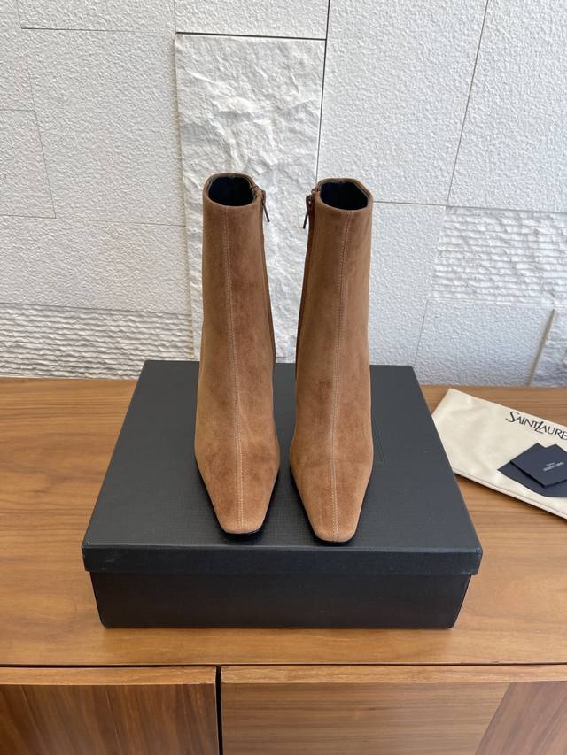 Top Version: Saint Laurent 25Ss Fall/Winter New Pointed Toe Side Zipper Chunky H