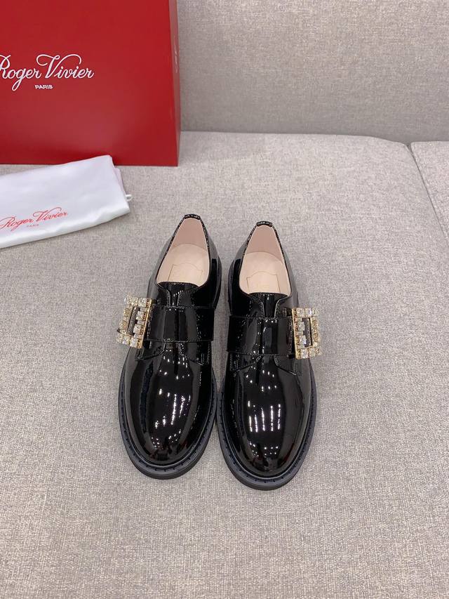 Factory Price p Roger Vivie*New Patent Leather Rhinestone Buckle Loafers The who
