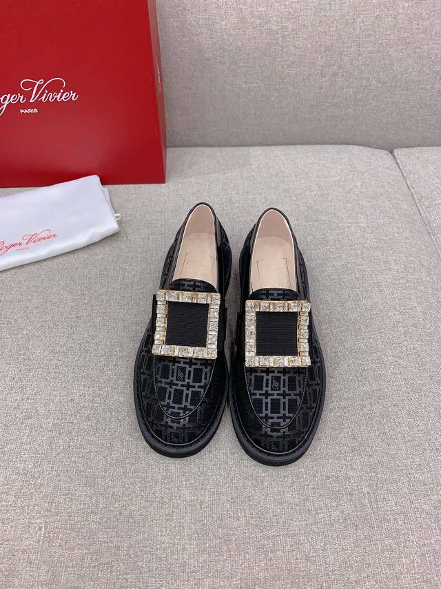 Factory Price p Roger Vivie*New Printed Rhinestone Buckle Loafers Black fabric p