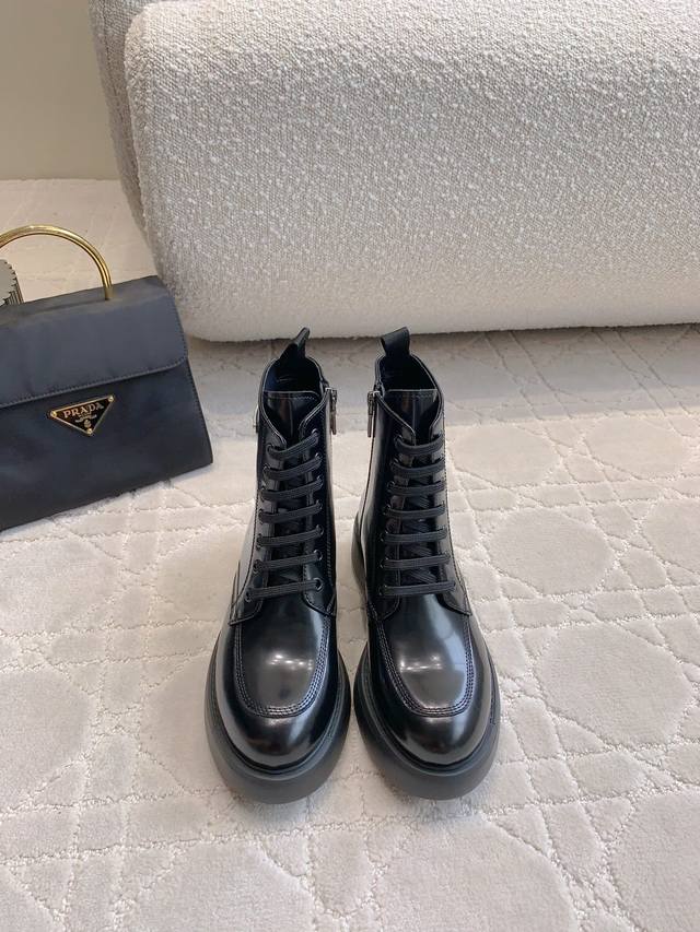 Factory Price p Top-Tier Version prad* New Triangle Logo Thick-Soled Martin Ank