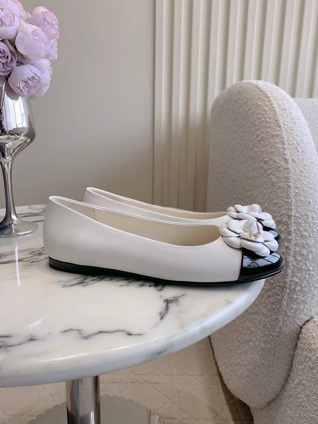 Factory Price p Chane* Classic Camellia Flat Shoes, Exquisite and Delicate, Sup
