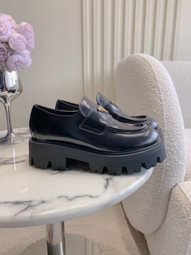 Factory Price p Top-Tier Version prad* New Triangle Logo Thick-Soled Mary Jane