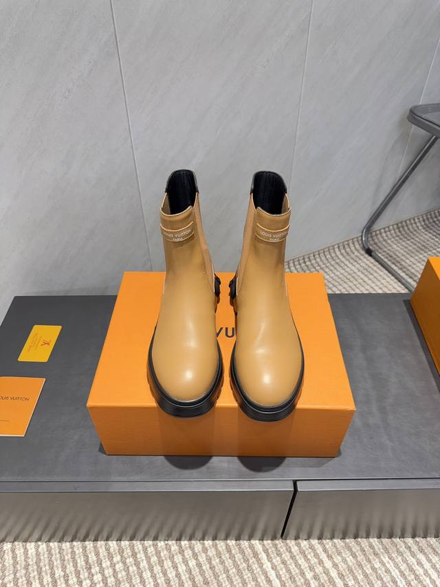 Factory Direct: Exclusive Top-Tier Version L*V 2025 Autumn/Winter Latest Casual