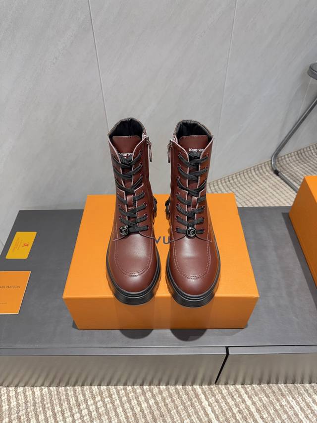 Factory Direct: Exclusive Top-Tier Version L*V 2025 Autumn/Winter Latest Casual