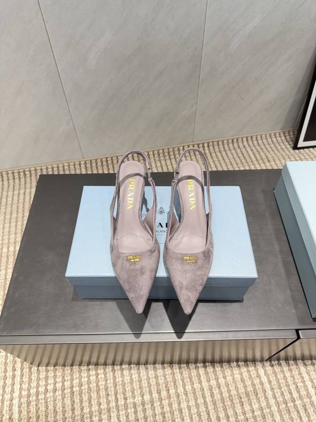 Factory Direct: Exclusive Top-Tier Version Prada 2025 VS Latest Runway Hot-Sell