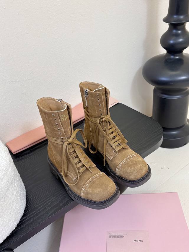 Top-tier Upgraded! Exclusive import-grade Miu Mi* Fall/Winter 2024 runway biker-