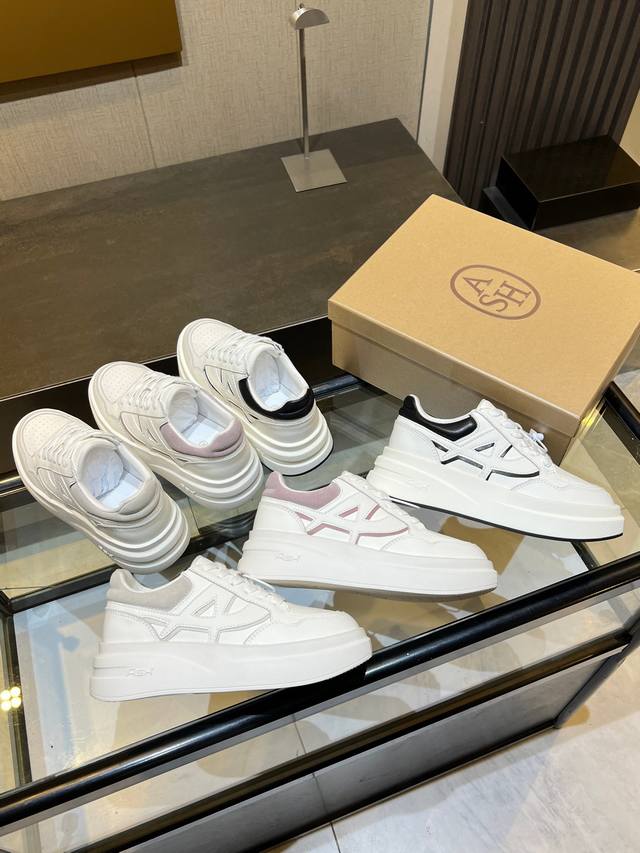 New Arrival Ash Style No. 2506 Material: Top-grain cowhide + suede Outsole: Rub