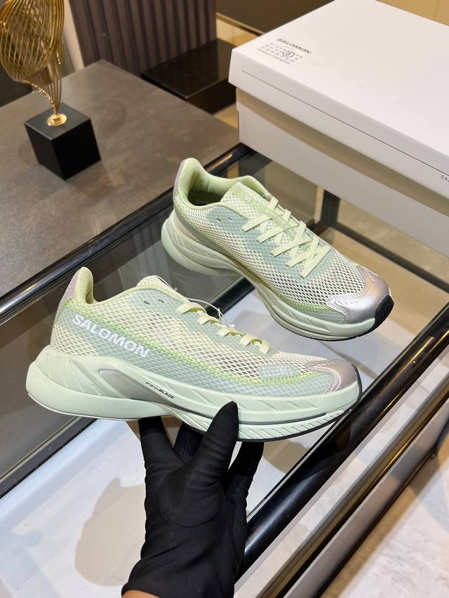 Sizes: Women's 35-40, Men's 40-45 Upper: Imported high-quality material Lining: