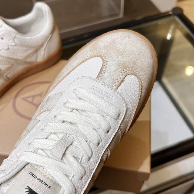 New Arrival: Ash Style No. 032 Celebrity-Style Casual Shoes, featuring a simple