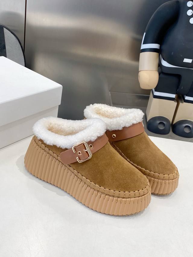 Choi Top Quality Latest Nama Wool Slip-on Mules Original sole, all hand-stitched