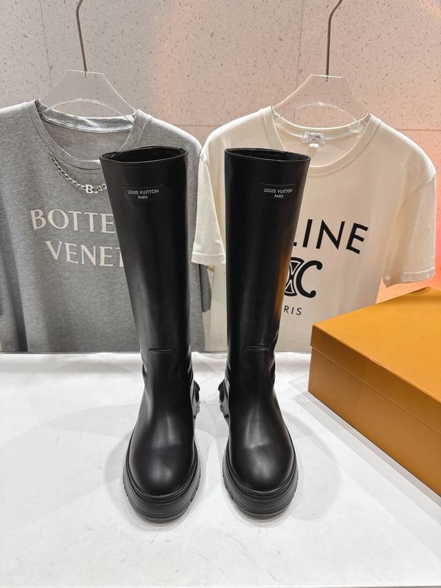 New Louis Vuitton British Style Stylish Martin Boots, Rider Boots, Long Boots V